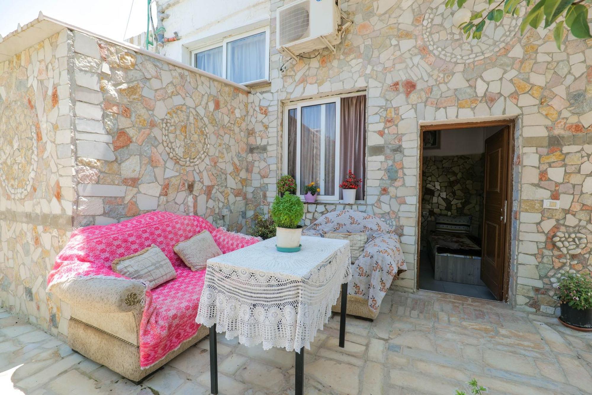 Garden Villa Lake Side & Glamping Ksamil Exteriér fotografie