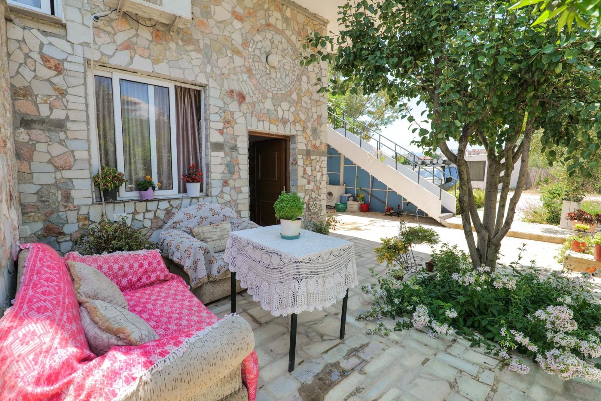 Garden Villa Lake Side & Glamping Ksamil Exteriér fotografie